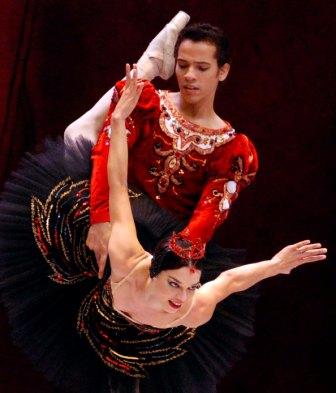 Ballet at the Grand Theater of Havana – Photo: Caridad
