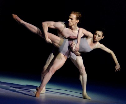 Royal Ballet performs “Chroma” by its director Wayne McGregor, music by Jobt Talbot and Jack White III.  Photo: Caridad