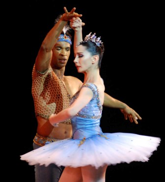 “Le Corsaire by Marius Petisa performed by the Royal Ballet in Havana.  Photo: Caridad