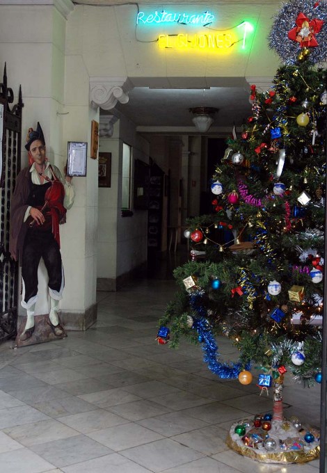 Christmas Tree at Havana Restaruant.  Photo: Caridad