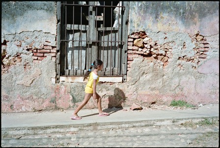 Child Walking, Trinidad.  Photo: Paul Harris