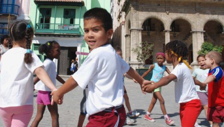 Cuban School Children.  Photo: Caridad