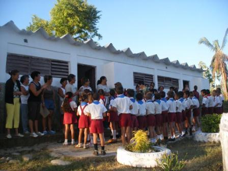 The La Vigia neighborhood school was the first repaired in Los Palacios