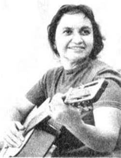 Violeta Parra wrote Gracias a la Vida
