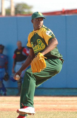 Vladimir Baños pitched a one-run complete game to beat Habana.