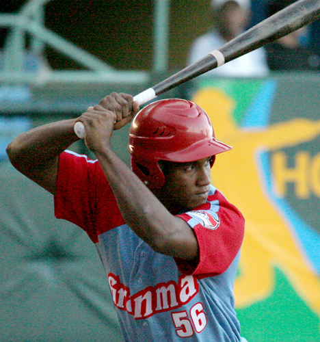 Granma’s Alfredo Despaigne, (last season’s league home run leader) continues to pummel opposition pitching.  Last week he hit .478 with 11 hits including three doubles and four home runs and 10 RBIs while scoring eight times.