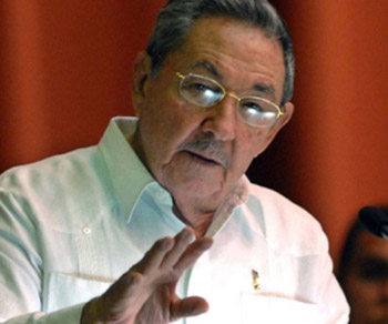 Raúl Castro con el parlamento cubano. Foto: Cubadebate.cu
