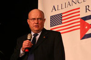 Lawrence Wilkerson speaking at the seminar.