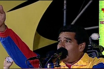 Nicolás Maduro speaks to his supporters after being proclaimed the winner.  Photo: telesurtv.net