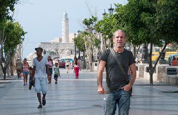 Spanish actor Willy Toledo says that, in Havana, he has found “one of the most beautiful cities in the world and by far the safest I have known.” (Photo: Raquel Perez)