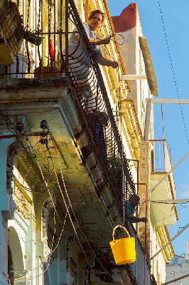 Typical Havana scene. Photo: Juan Suarez