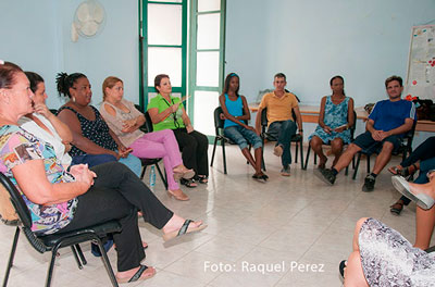 The residents of Old Havana, one of the humbler neighborhoods of the Cuban capital, have access to preventive and curative mental health treatments without the need to leave their community. Photo: Raquel Perez
