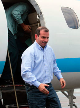 Fernando Gonzalez arriving to Cuba.  Foto: Estudios Revolución