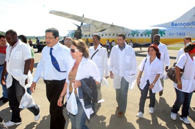 One of the groups of Cuban doctors arriving in Brazil to work in the "More Doctors" program.