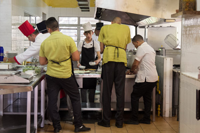 Cooks and waiters.  Photo: Juan Suarez