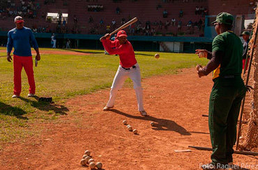 Only a few years ago, Cuban baseball players could not even dream of playing in professional leagues with Cuba’s authorization.