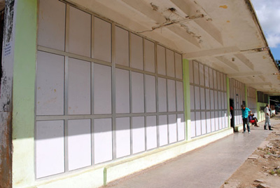Mercado cerrado con paneles de PVC