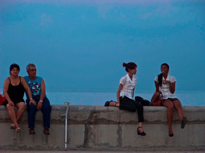 The Havana "Malecon" Seawall.  Foto Ernesto González