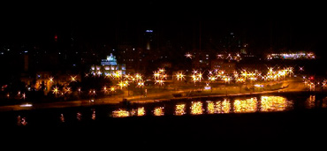 Havana at night.  Photo: Jose Armando Ocampo