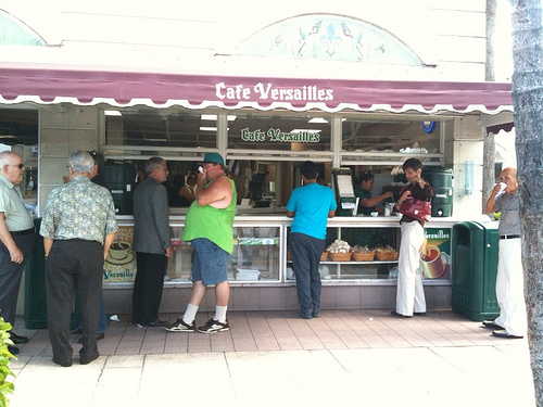 Cafe Versailles en Miami.  Photo: flickr.com