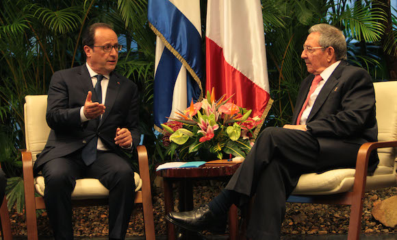 Presidents Francois Hollande and Raúl Castro met Monday in Havana. Photo: Ismael Francisco/cubadebate.cu