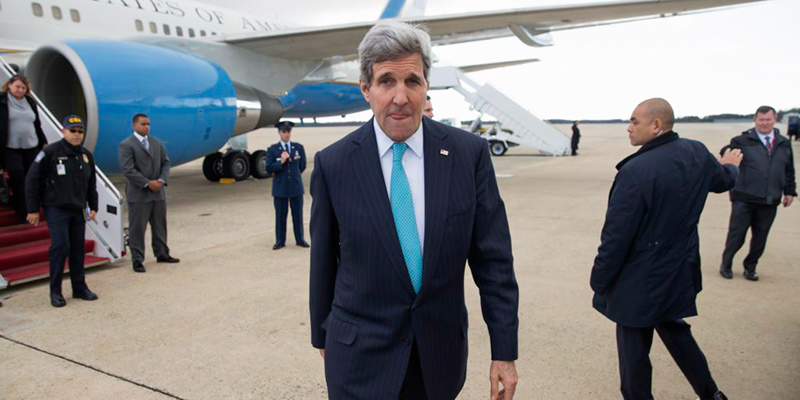 John-Kerry arrives in havana