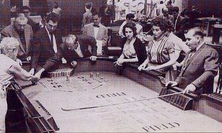 Casino gambling in Havana. Photo: http://www.havana-unwrapped.com