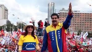 President Maduro and his wife at the governing party's campaign closing rally. Foto: telesurtv.net