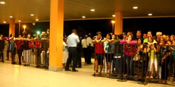 Havana Airport.  Waiting for friends and relatives.  Photo: Caridad