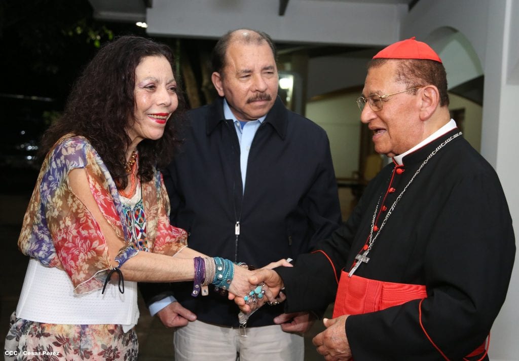 Rosario Murillo, primera dama y portavox de gobierno, Daniel Ortega y Miguel Obando y Bravo. Photo: 19digital.com
