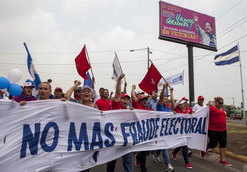 A protest in Managua against electoral fraud. Photo: jorge Torres/EFE