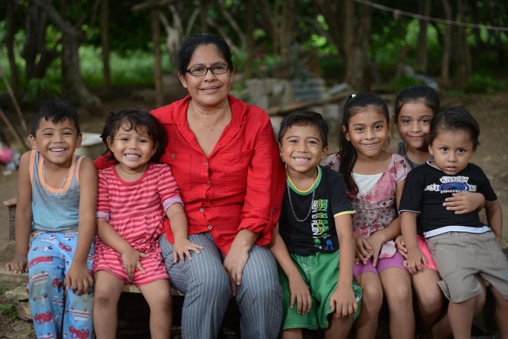 Teacher Nilamar Aleman with her grandchildren, nieces and nephews. Nilamar Alemán, long-time educator, asserts her innocence and defies the regime: “They call themselves Christians, but they’re Pharisees.” Photo: Carlos Herrera