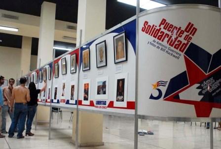 Havana, Oct. 8, 2008- Opening of the art exhibit Bridge of Solidarity. This exhibit includes 37 paintings by Antonio Guerrero of people in the solidarity movement in the struggle to free the Cuban 5. Guerrero took the images from photographs by North American photographer Bill Hackwell.