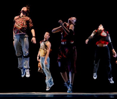 The Contemporary Dance Company of Cuba mixes traditional and avant-guard.