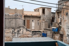 Buildings in poor condition and in danger of collapse in Los Sitios, Havana.