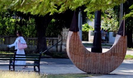 This Vedado Park has a permanent sculpture exhibition. photo: Caridad
