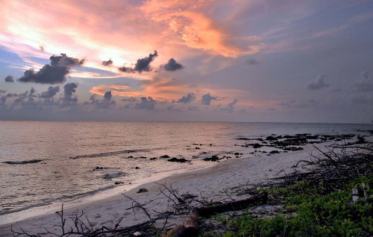 Cuban beach sunset.  Photo: Caridad
