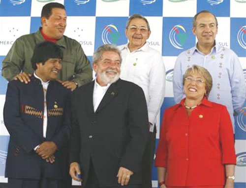 Hugo Chavez, Raul Castro, Felipe Calderon, upper row  Evo Morales, Luiz Ignacio Lula da Silva and Michelle Bachelet (photo from Juventud Rebelde newspaper)