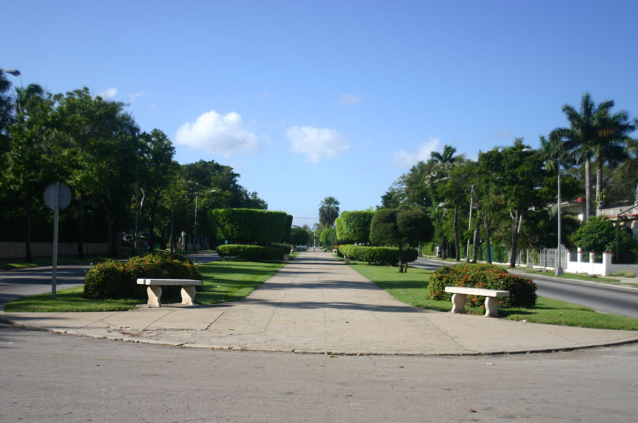 Havana’s Miramar Fifth Avenue, photo: Indrani Soemardjam