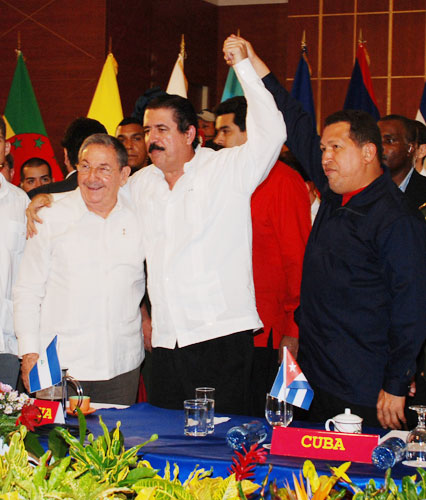Raul Castro, Manuel Zelaya and Hugo Chavez