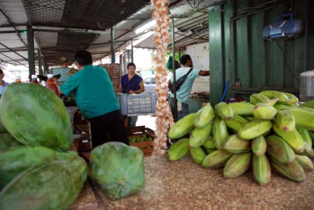 State Agricultural Market.  photo: Caridad