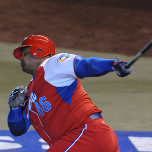 Yosvani Peraza's pinch hit homer saved Cuba against Spain.