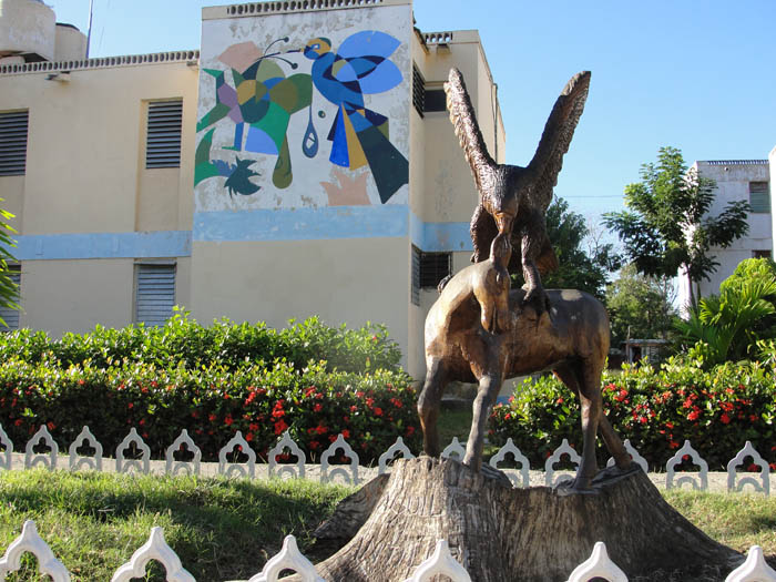 Work by sculptor Roberto Fabre Isaac.  Photo: Elio Delgado