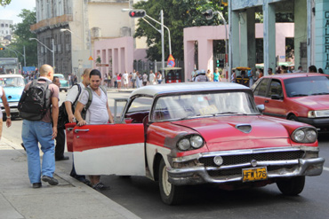 Havana taxi.  Photo: Juan Suarez