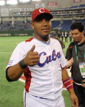 Yasmani Tomás was one of a handful of young emerging stars who trumpeted the current richness of Cuban baseball.