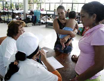 Cuban doctors working in Venezuela.  Photo:Caridad