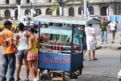 Snow cone vendor in Havana. Photo: http://es.123rf.com