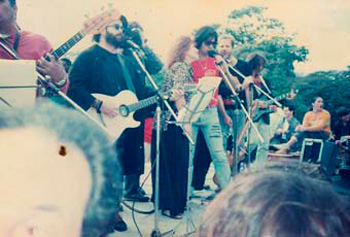 Carlos Alfonso, Carlos Varela, Dagoberto Pedraja, Pablo Menéndez, Esteban Puebla en concierto. Foto: Jorge Dalton