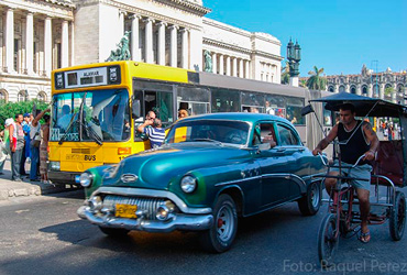 Cuba’s public transportation system is chaotic because of a lack of norms and supervision.
