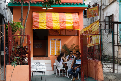 The "La atrevida" private cafe.